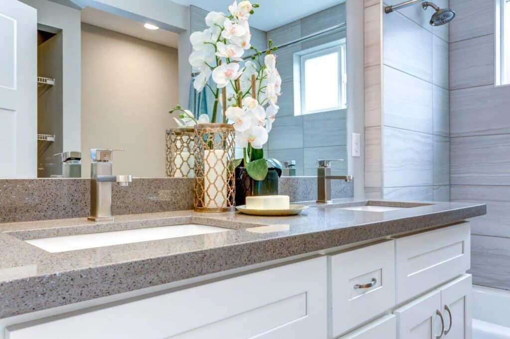 Elegant warm color bathroom design