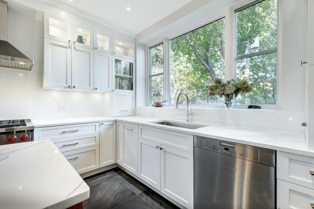 quartz-kitchen-countertop-installation-rossford-TCC