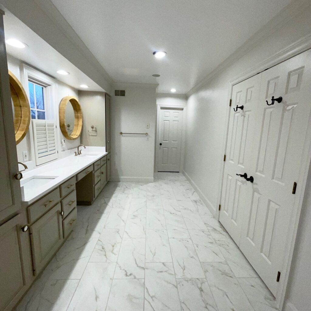 bathroom-quartz-countertop-rossford-TCC