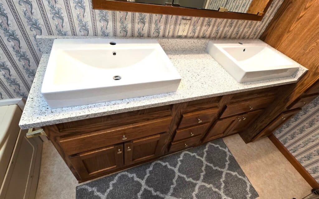 quartz-bathroom-countertops-toledo-ohio-TCC