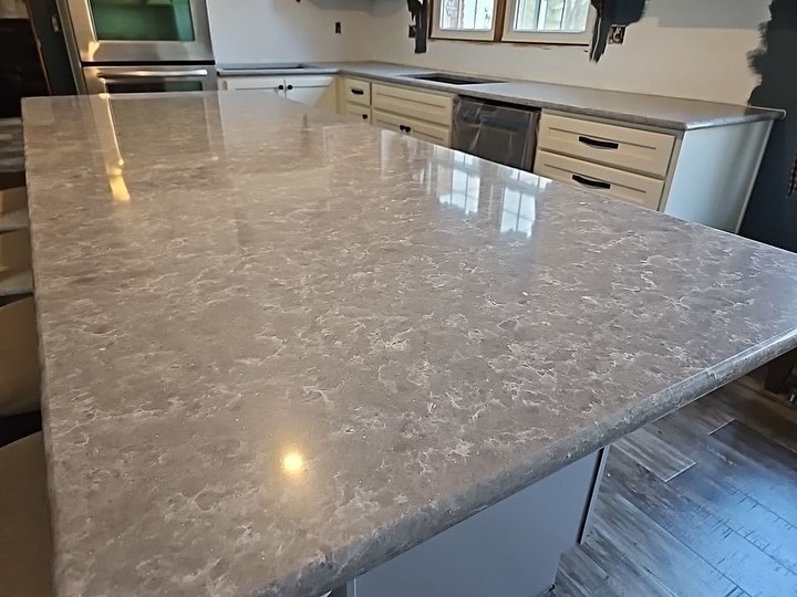 quartz-kitchen-countertops-perrysburg-TCC