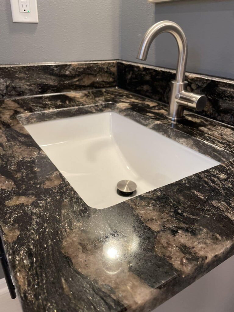 granite-bathroom-countertops-toledo-ohio-TCC